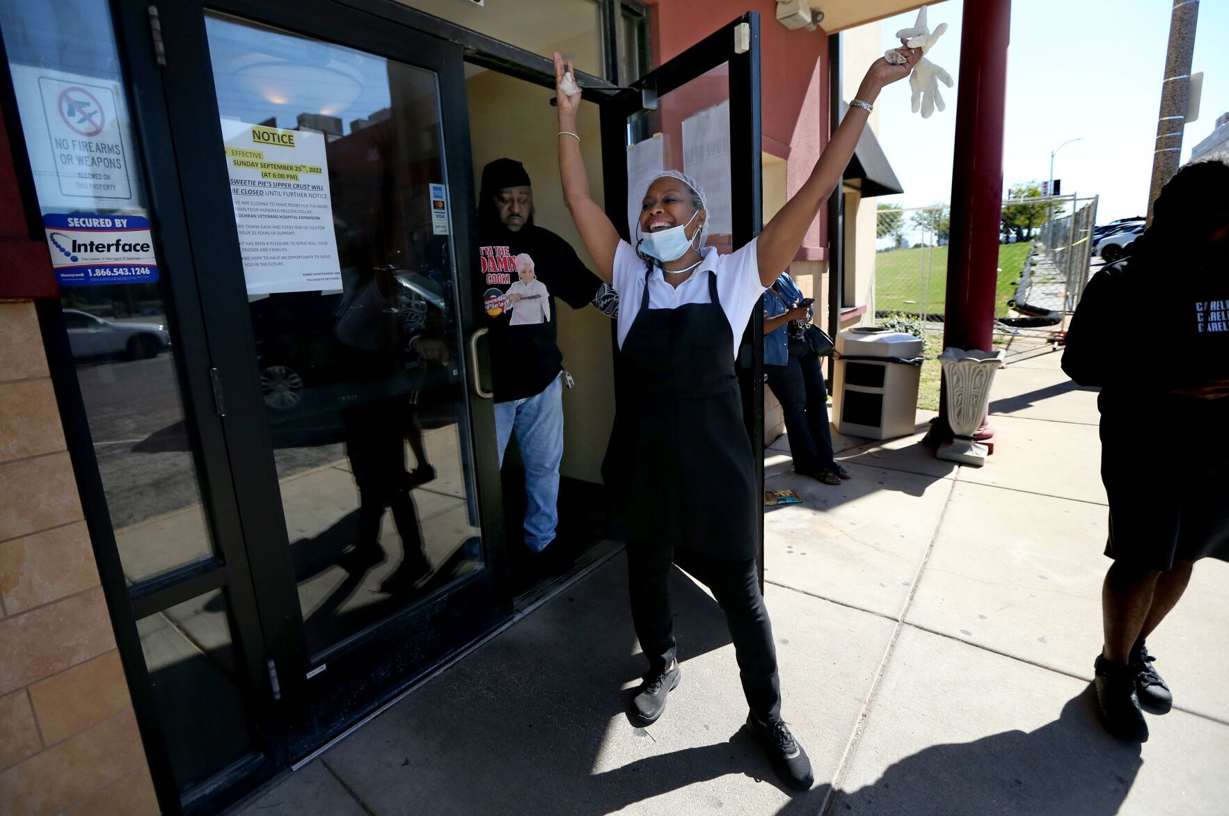 Final day of the last St. Louis-area location of Sweetie Pie's